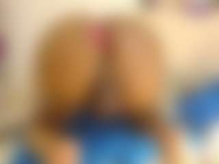 ALESHKA...'s Live Sex Cam Show