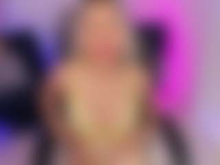Live cam show with Emilly Smith - Shaved Pussy on Fit Hotties