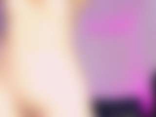 Live cam show with Emilly Smith - Spank Blonde Hair on Hubzter Live