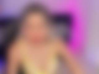 Live cam show with Emilly Smith - Bikini on CamSextacy