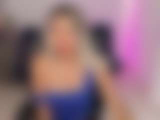 Spettacolo in cam dal vivo con Emilly Smith - Small Ass su Camsoda