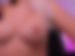 Emilly Smith's Live Sex Cam Show