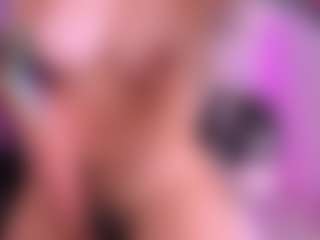 Emilly Smith's Live Sex Cam Show