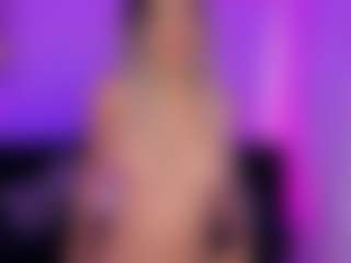 Live cam show with Emilly Smith - Bikini on Camsoda