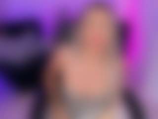 Live cam show with Emilly Smith - Deepthroat on SquirtSoMuch