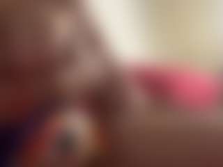 Live cam show with Sabrinahottie - Average on Camversity