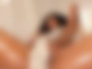 Live cam show with mariajulyana - Bedroom on madthumbs