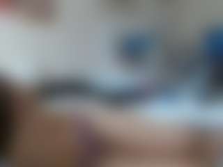 kianakumani's Live Sex Cam Show