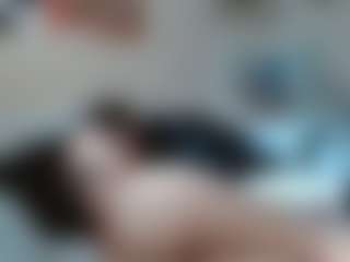 kianakumani's Live Sex Cam Show