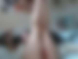 kianakumani's Live Sex Cam Show