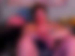 Live cam show with everlyrays - Living Room on anonymated.com