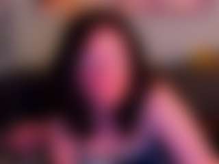 Live cam show with everlyrays - Glasses on AdultVida.com