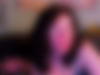 everlyrays MILF webcam performer live streaming