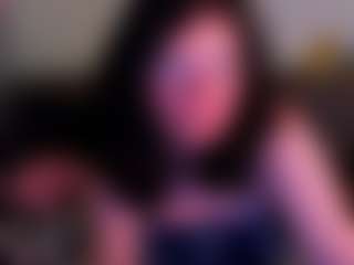 Live cam show with everlyrays - Brown Hair on TeamSkeetLive