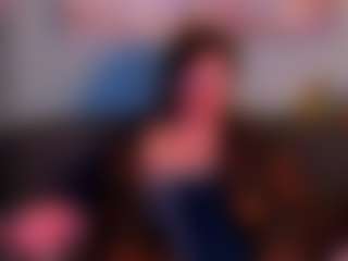 Live cam show with everlyrays - Living Room on livesexfox.com