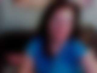 Live cam show with everlyrays - Middle Aged on liverealitysex.com