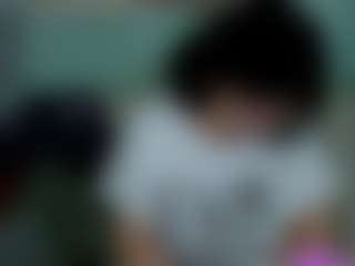 Live cam show with everlyrays - Living Room on sexylive.show