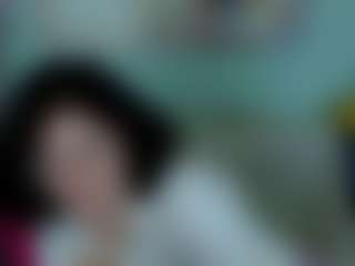 Live cam show with everlyrays - Middle Aged on CamSodaAdn