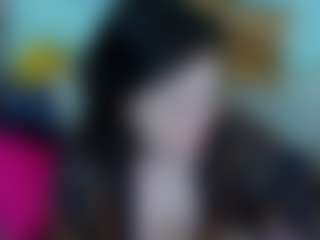 Live cam show with everlyrays - Glasses on Camming Site