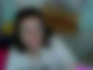 Live-Cam-Show mit everlyrays - Glasses auf Camsoda