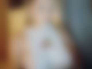Live cam show with Inocente_kitty - Brown Eyes MILF on Hubzter Live