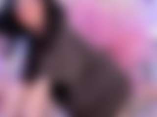 Live cam show with Sara Martini - Shaved Pussy on EXY