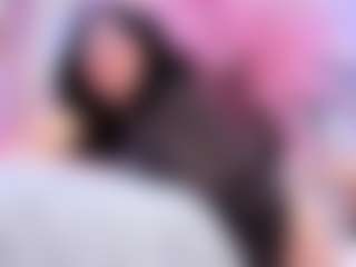 Live cam show with Sara Martini - Latina Petite on friskycurves.com