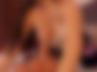 Live cam show with Sweet_Maggie - Oil on Fling VIP Chat