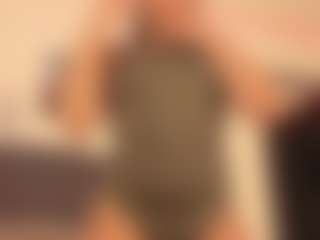Live cam show with Sweet_Maggie - Foot Fetish Brown Hair on nudelive.tv
