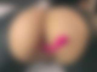 Live cam show with Sweet_Maggie - Anal on Camsoda