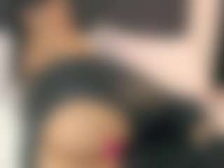 Live cam show with Sweet_Maggie - Facial Piercings on makecum.org