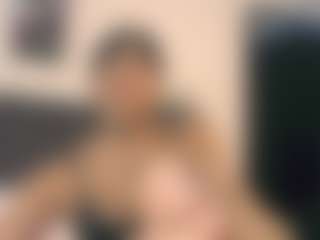 Live cam show with Sweet_Maggie - Facial Piercings on fuklive.com