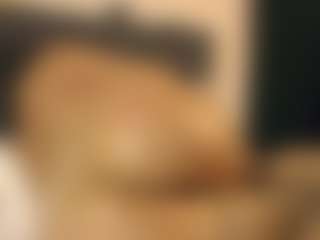 Live cam show with Sweet_Maggie - Oil on Camsoda