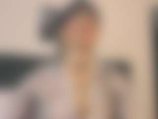 Live cam show with Sweet_Maggie - Brown Hair Teen (18+) on Camming Site