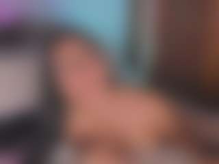 Aylinn Zambrano's Live Sex Cam Show