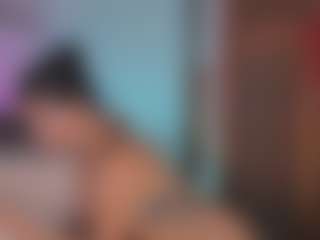 Aylinn Zambrano's Live Sex Cam Show