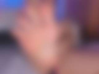 Live cam show with Aylinn Zambrano - Young Adult on Hubzter Live
