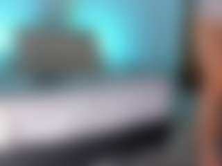 Aylinn Zambrano's Live Sex Cam Show