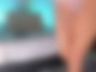 Aylinn Zambrano's Live Sex Cam Show