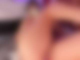 Aylinn Zambrano's Live Sex Cam Show