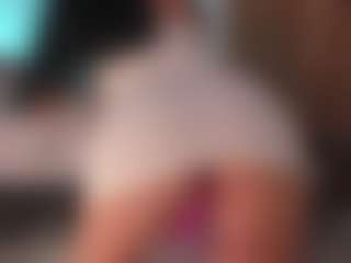 Aylinn Zambrano's Live Sex Cam Show