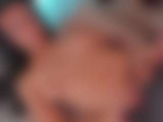 Aylinn Zambrano's Live Sex Cam Show