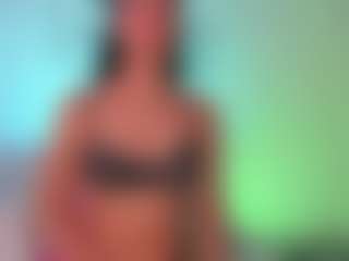 Show en direct avec Aylinn Zambrano - Facial sur Camsoda