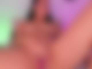 Aylinn Zambrano's Live Sex Cam Show