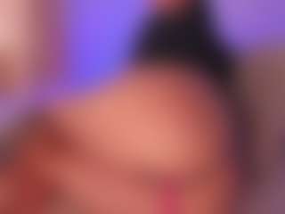 Live cam show with Aliskhaa - Lovense on Milfs Live