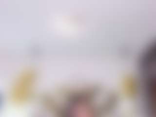 Live cam show with Ali Johansonn - Middle Aged on chickslive.net