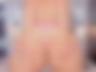 Live cam show with Ali Johansonn - Interactivetoy Mature on Livezox