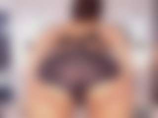 Spettacolo in cam dal vivo con Ali Johansonn - Amateur Mature su Camsoda