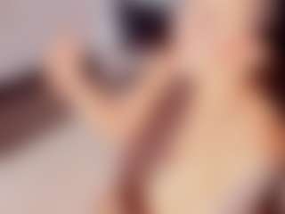 Live cam show with Ali Johansonn - Blowjob Mature on Uber Horny