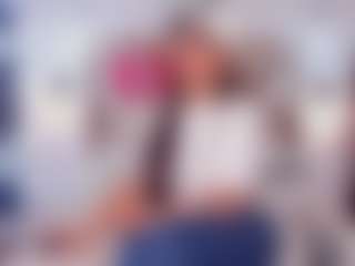 Ali Johansonn MILF webcam performer live streaming